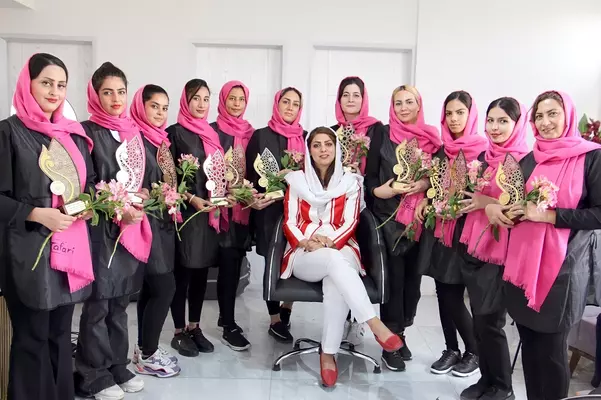 آموزشگاه آرایشگری در اصفهان - آموزش آرایشگری در اصفهان با مدرک بین المللی
